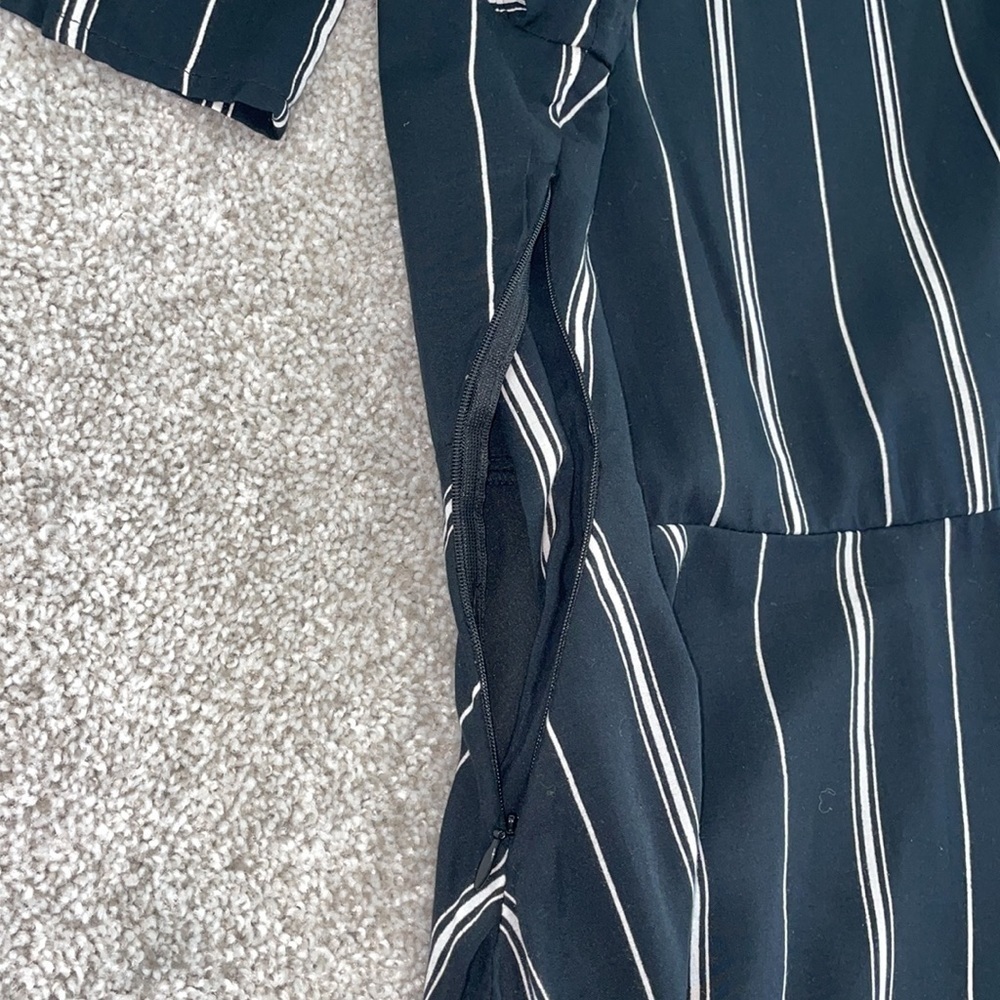 040:AMUSE SOCIETY striped black and white flare mini keyhole dress women small - Picture 6 of 9